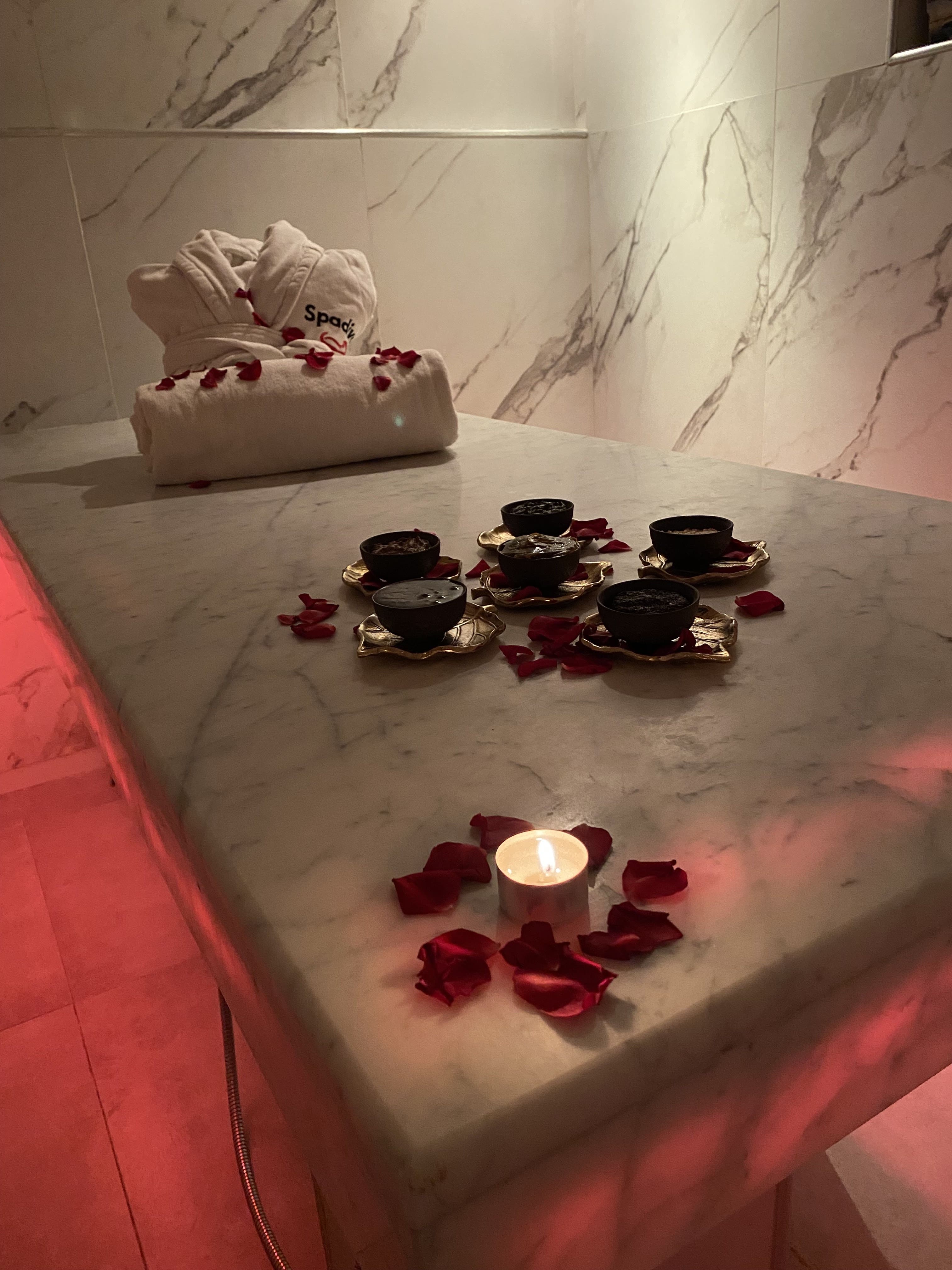 Rituel de soin Spa Diva avec peignoir et produits